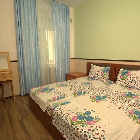 Atlant Hotel Набран Екстериор снимка