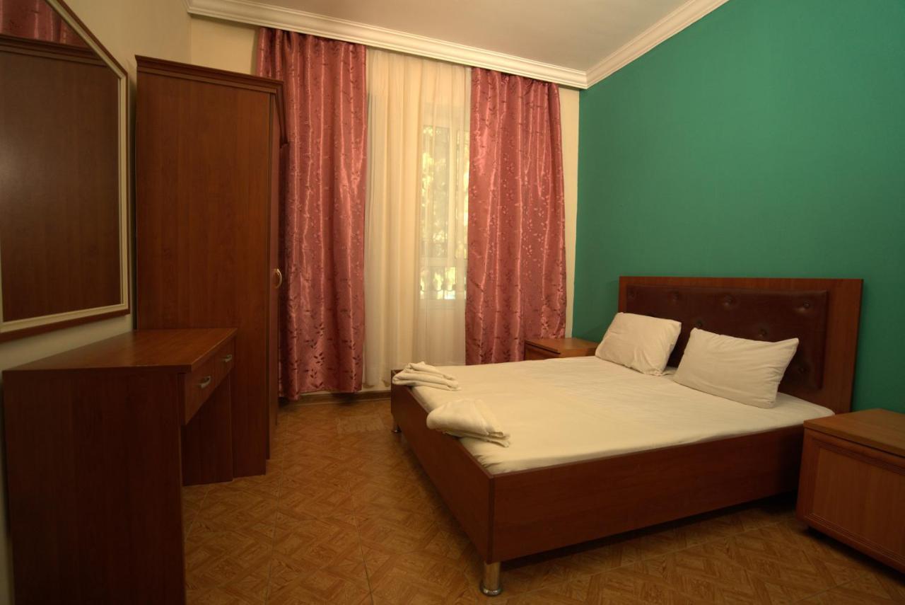 Atlant Hotel Набран Екстериор снимка